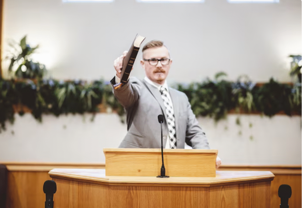 Une pétition appelle à retirer la Légion d’honneur à un politicien controversé